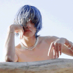 방탄 뷔 한겨울에 <b>상의</b> 탈의ㄷㄷ