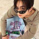 엔하이픈 정원 젠틀 몬스터 사진 예쁘다