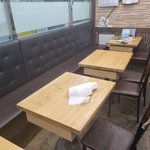 <b>분식</b>점서 전기히터 옆 살충제 폭발.10대등 일가족 4명 화상