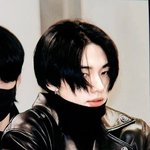 <b>현진</b> 흑발 좋다...