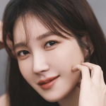 배우든 아이돌이든 번 돈으로 베푸는 거 보기 좋다 ..