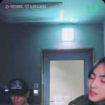 이 시간에 라방에서 노래 불러주는 아이돌…..