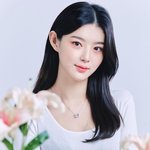 <b>조유정</b> 가슴