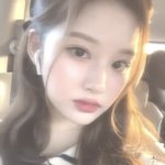 설윤 반<b>묶음</b> 개이쁘다…