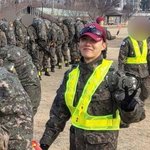 조교로 <b>복무</b>하는 방탄소년단 제이홉 사진들