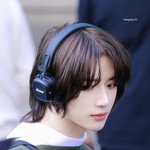 극한의 예쁨은 성별을 <b>초월</b>해