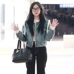 오늘 지수 파리로 출국한다 ???