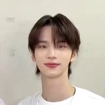 <b>신유</b> 왜케 김태래랑 겹쳐보이지