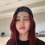 르세라핌 <b>허윤진</b> 인스타그램 업데이트