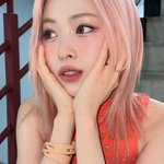 <b>ITZY</b>(있지) 류진 인스타 업데이트