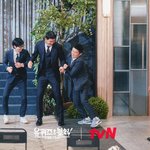 근데 <b>쪼그만</b>게 이 피지컬 상대로 어떻게 개겼지ㅋㅋ