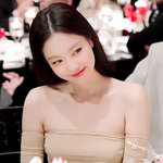 한번 보면 절대 못 잊을 비주얼 <b>여</b><b>돌</b>들