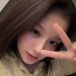 설윤은 진짜 <b>민낯</b>이 젤 예쁜듯