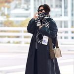 전지현 X <b>버버리</b>!! 간지 공항패션