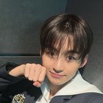 방탄 <b>뷔</b> 닮은 아이돌