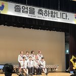 졸업 시즌에 졸업식이라는 노래 내고 졸업식 컨셉으로 팬싸한 이펙스