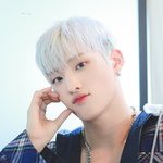 [댓글부탁해] <b>증사</b> 찍을때 블러셔랑 틴트색 뭘로 해야됨?