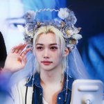 [스키즈] 필릭스 너무 <b>비현실</b> 적이게 생기지 않았냐