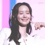 카메라가 실물을 못 담을 것 같은 <b>여</b><b>돌</b>
