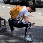 그런 <b>자세</b>로 있는 이유가 있겠지?