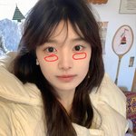 [댓글부탁해] 중<b>안부</b> 긴 얼굴 블러셔 이 둘중에 뭐가 맞아?