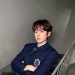 유우시가 힘들게 데뷔했더라