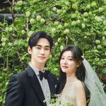 김수현이랑 김지원 웨딩사진 좀 봐