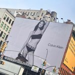 블랙핑크 제니 - 9번째 뉴욕 <b>캘빈</b>클라인 전광판