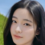아일릿 얘도 이쁘지 않음?