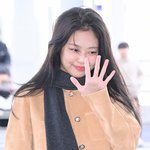 실시간 샤넬쇼 <b>참석차</b> 파리로 출국하는 제니