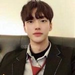 근데 원빈 <b>고딩과사</b> 많이 뜨는거