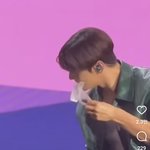 얘들아 입으로 장갑 벗는 차은우 보고<b>가라</b>