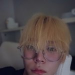 <b>은석</b> 침대(?)셀카 개설렌다