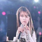 어<b>제자</b> 아이유 콘서트 전광판 얼굴