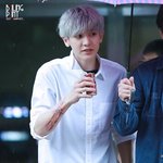 내릴수록 멘붕오는 남녀 연예인 <b>손크기</b> 비교짤.jpg