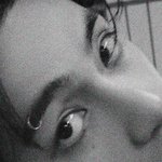 방탄 뷔 눈썹 피어싱 사진 <b>뜸</b>