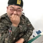 이상형 물어보면 <b>관심</b> 있는거?