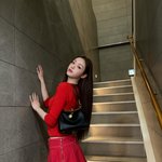 오마이걸 <b>유아</b> 인스타 업뎃 (ETRO AD)