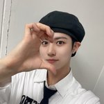 가방에서 <b>국밥</b>집 봉투 나온 아이돌