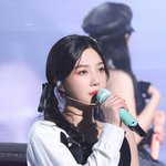 귀여워서 <b>지구</b>를 뿌시고 싶어지는데