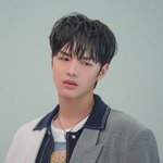 [댓글부탁해] 흑발 갈발 둘 다 찰떡인 판타지오 신인 남돌.jpg