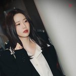 집에 <b>전등</b> 나가면 이 언니 사진 걸어야겠다