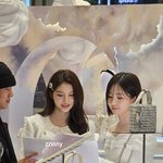 오늘자 <b>로저</b>비비에 팝업 간 엔믹스 해원 설윤