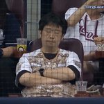 윈터 <b>야구팬</b>이던데 서울시리즈 공연하노