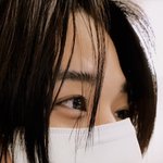 얘 진짜 눈에 <b>보석</b> 박았나