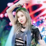 나 약간 윈터 데뷔초때 느낌으로 생겼는데