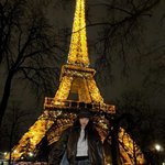 제니 <b>에펠</b>탑 새로운 사진 뜸