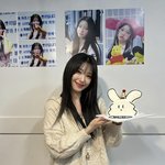 <b>생카</b> 가서 싸인 30장 해주고 간 아이돌