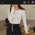 요즘 이런 느낌 성수에서 많이 보이는데 어떤 것 같아 ,,??