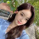 그런 미소를 짓는데 안<b>설레</b>?